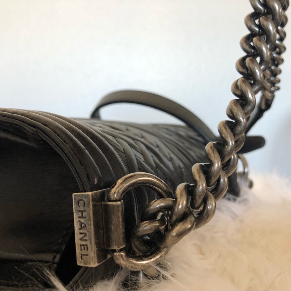 CHANEL Edinburgh Boy Flap Bag - Limited Edition - Picture 7 of 15